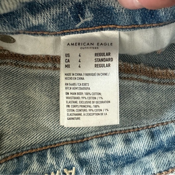 American Eagle Comfort Stretch‎ Waistband Mom Jean Light Destroy Wash Size 4 - Picture 4 of 8